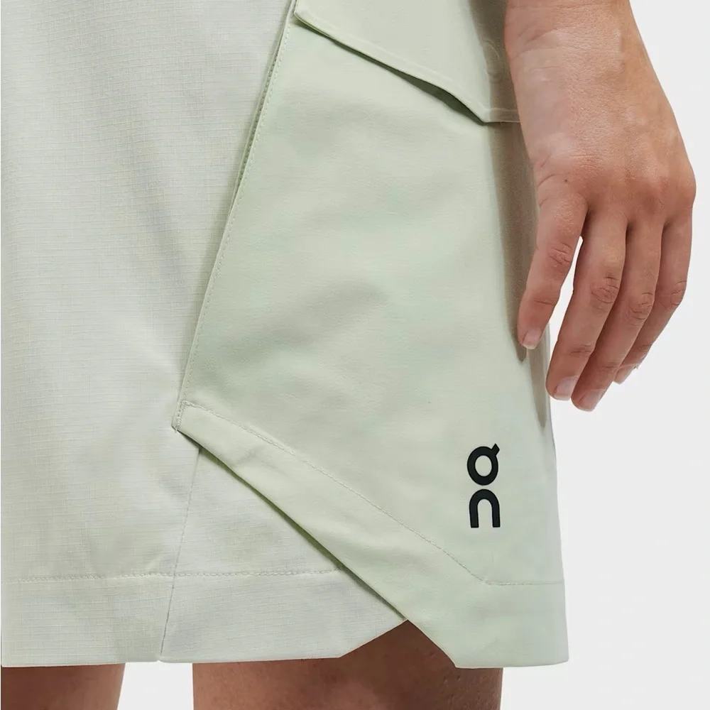 ♥️♥️♥️ ON RUNNING Explorer Black Shorts, size L - Picture 13 of 16